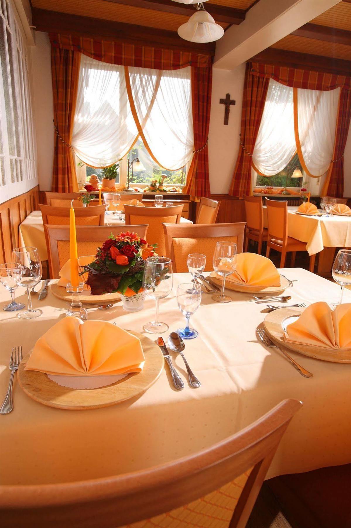 Landhotel Salmen Оберкирх Экстерьер фото