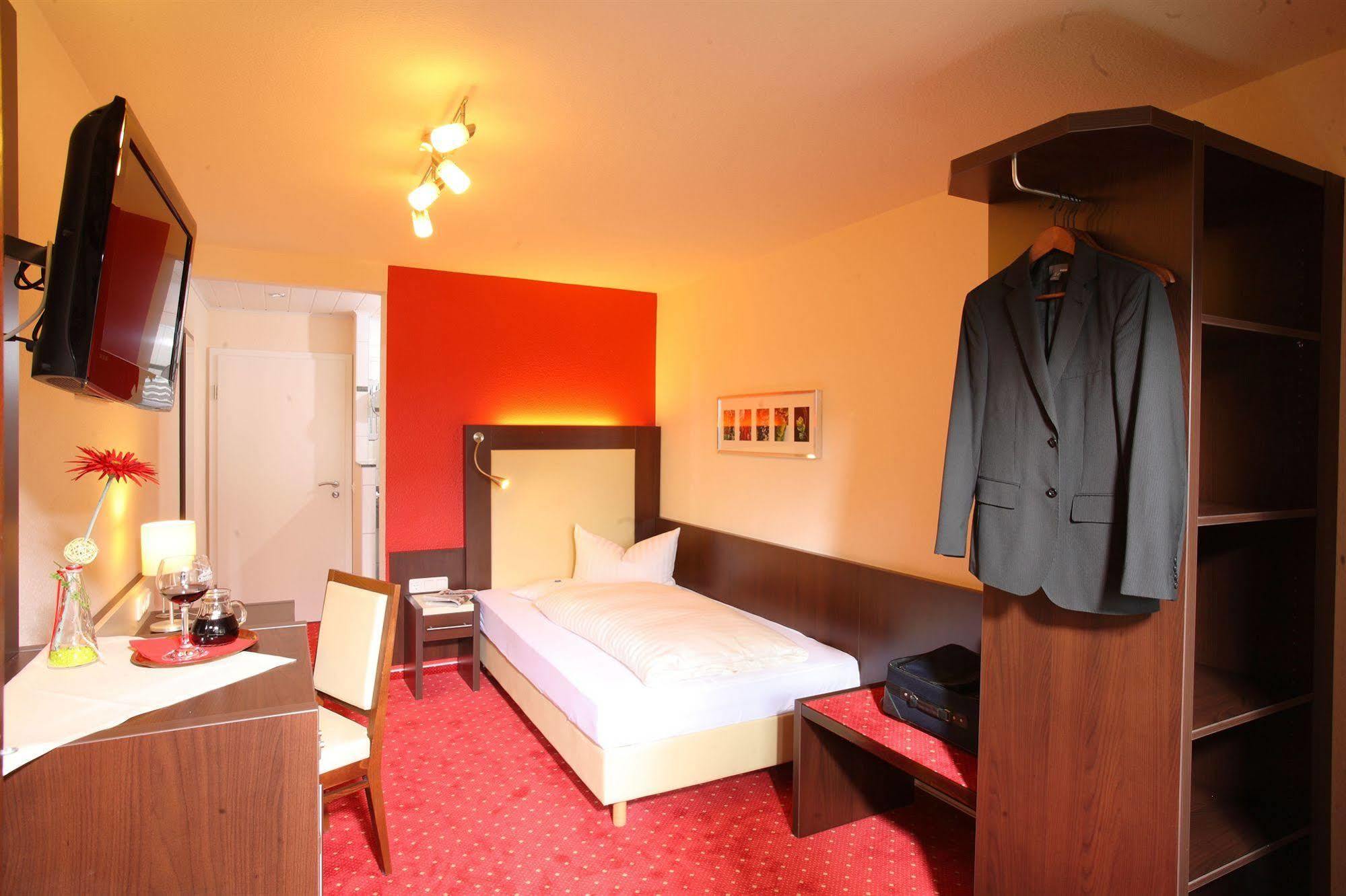 Landhotel Salmen Оберкирх Экстерьер фото